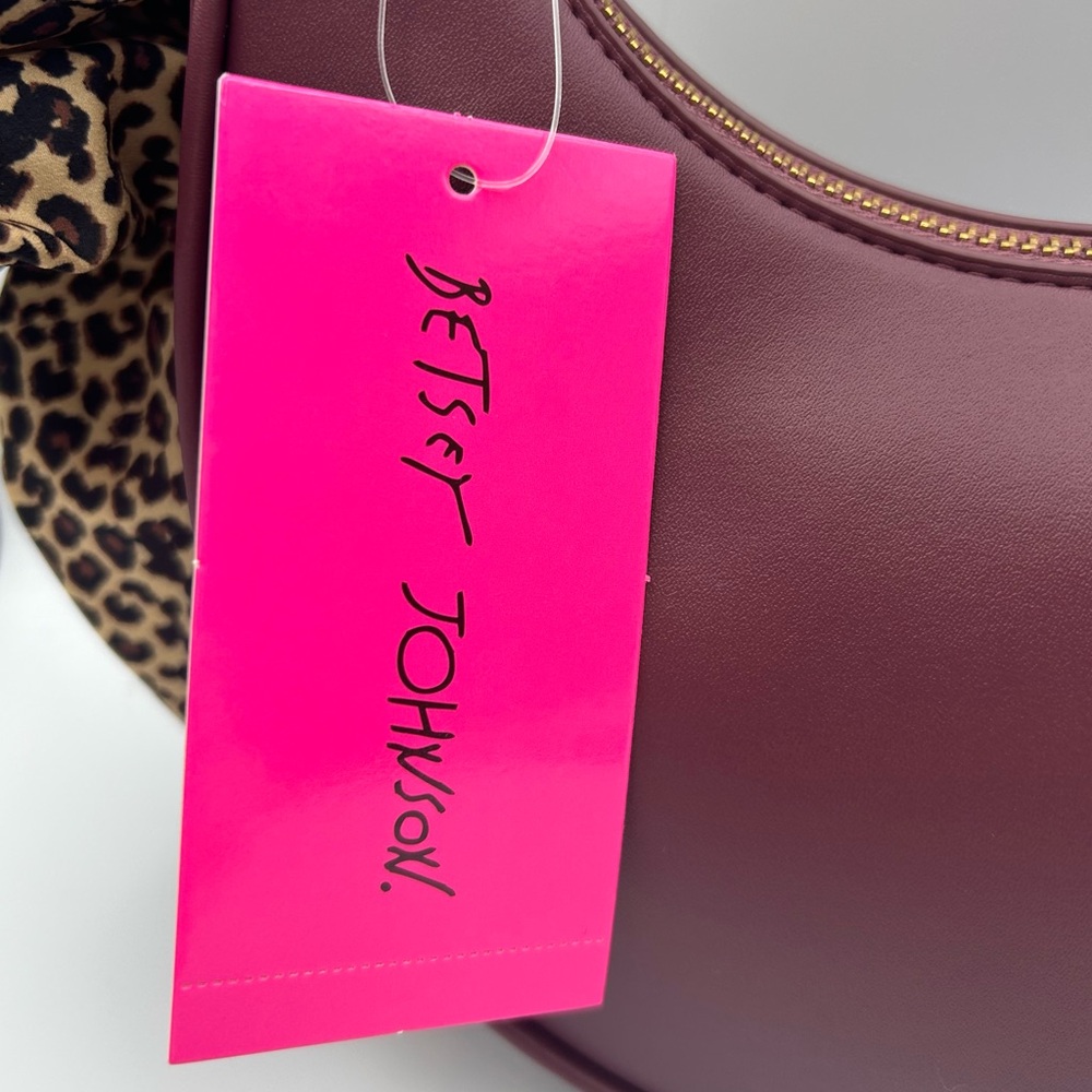 *New* Betsey Johnson Y2K Burgundy Shoulder Bag W/ Cheetah/Pearl Bow Bag Charm - Picture 7 of 16